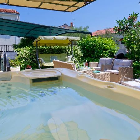 Holiday Home Nevena By Rent Istria Buje Kültér fotó