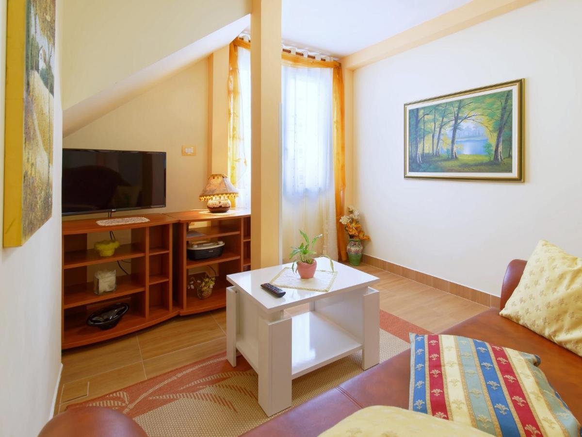 Holiday Home Nevena By Rent Istria Buje Kültér fotó
