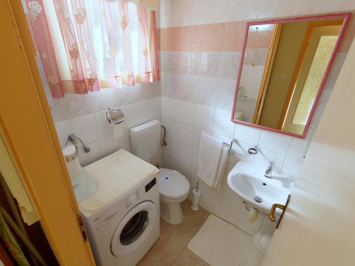 Holiday Home Nevena By Rent Istria Buje Kültér fotó