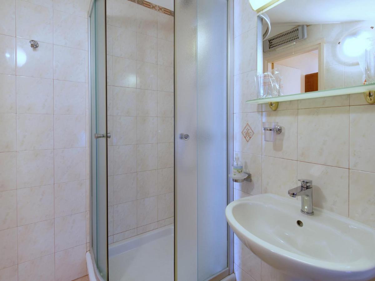 Holiday Home Nevena By Rent Istria Buje Kültér fotó