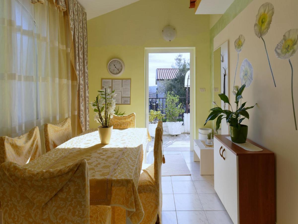 Holiday Home Nevena By Rent Istria Buje Kültér fotó