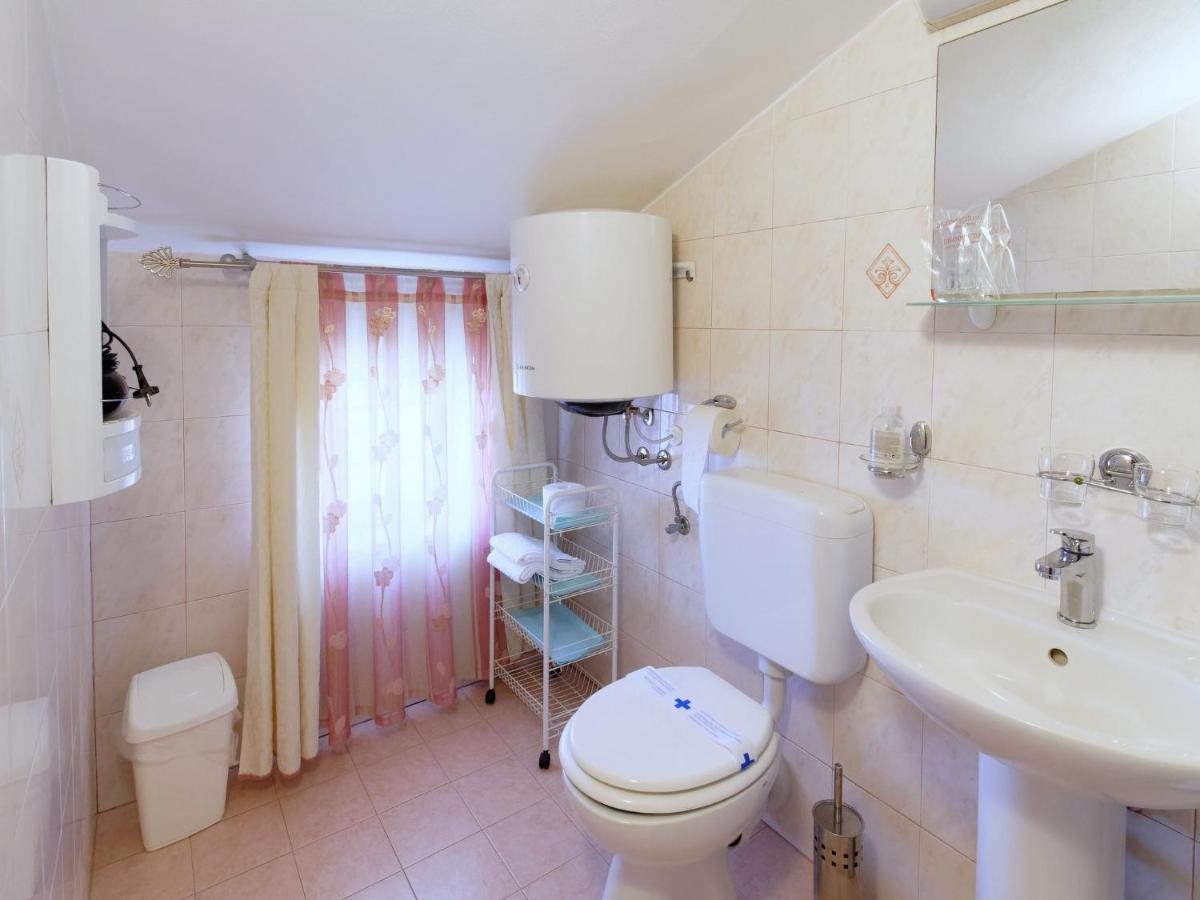 Holiday Home Nevena By Rent Istria Buje Kültér fotó