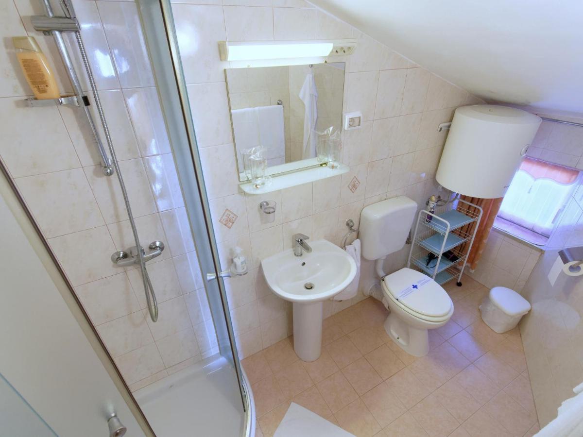 Holiday Home Nevena By Rent Istria Buje Kültér fotó