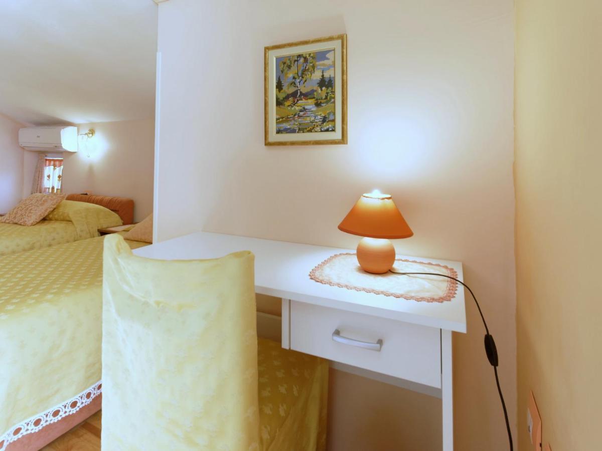 Holiday Home Nevena By Rent Istria Buje Kültér fotó
