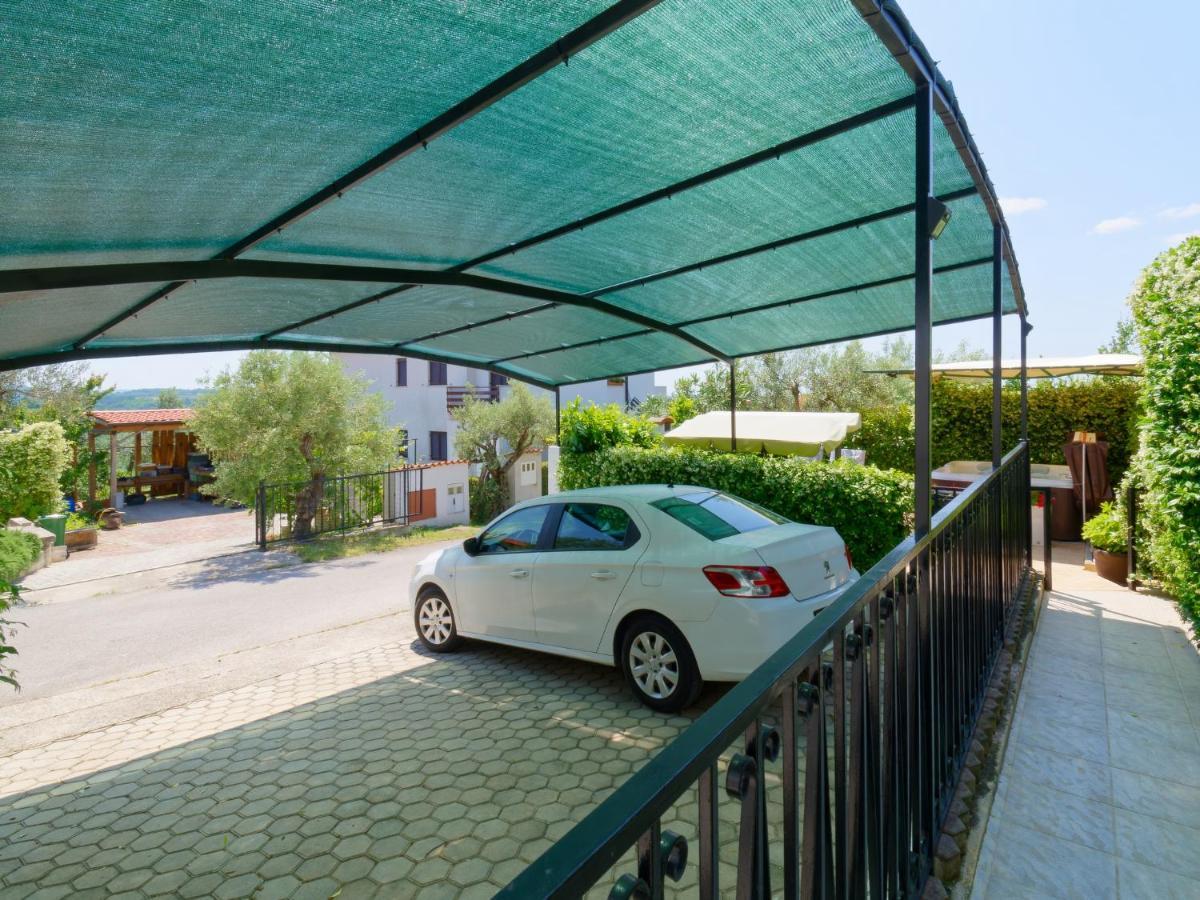 Holiday Home Nevena By Rent Istria Buje Kültér fotó