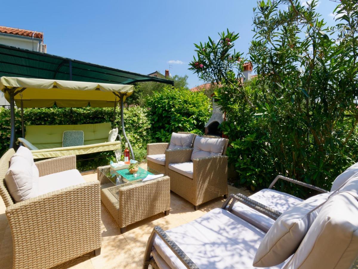 Holiday Home Nevena By Rent Istria Buje Kültér fotó
