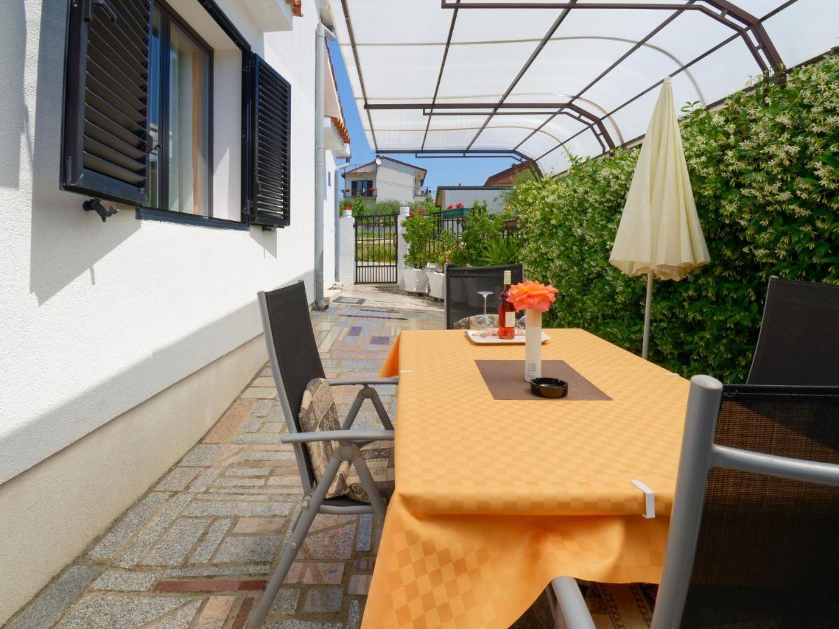 Holiday Home Nevena By Rent Istria Buje Kültér fotó